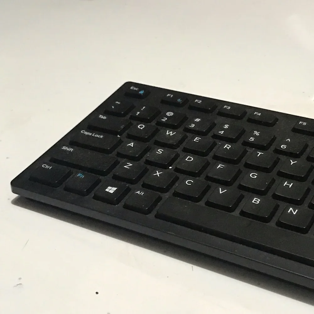 Amazon Basics Wired Keyboard Black
